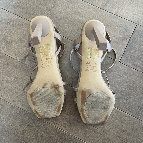 ALDO nude heels - Picture 3 of 5